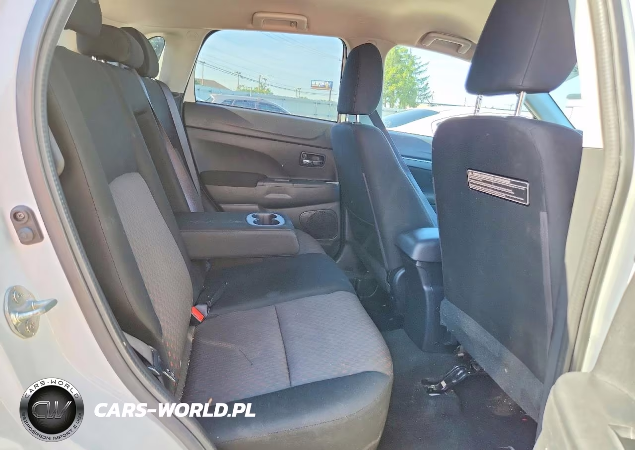 2017 Mitsubishi Outlander Sport Es VIN:JA4AP3AU0HZ030538 - 11