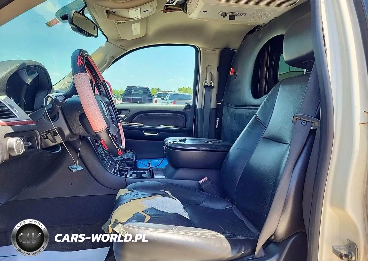 2008 Cadillac Escalade Luxury VIN:1GYEC63848R119124 - 14