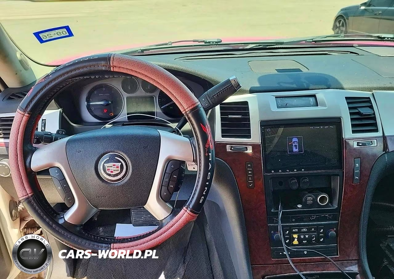 2008 Cadillac Escalade Luxury VIN:1GYEC63848R119124 - 9