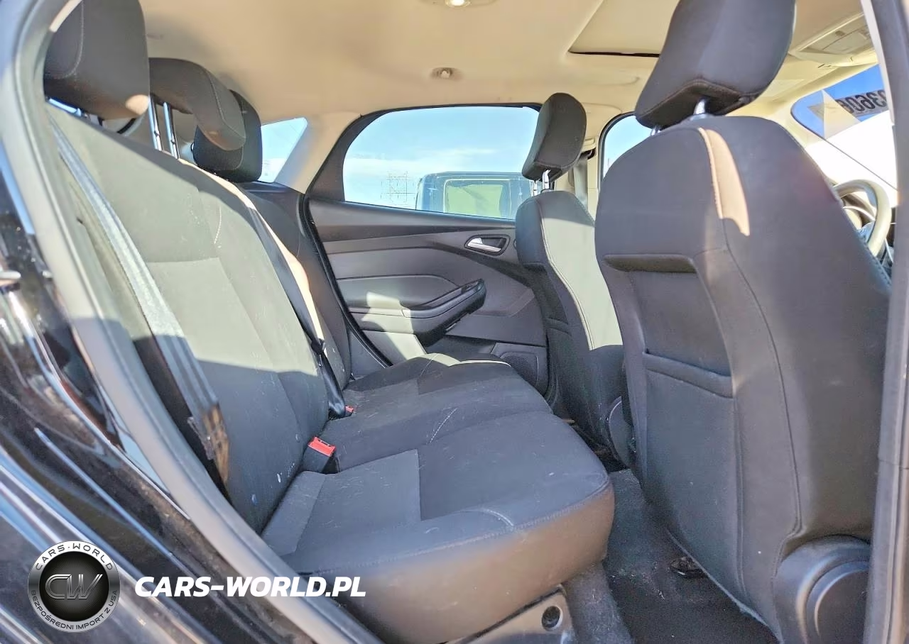 2017 Ford Focus Sel VIN:1FADP3M23HL219657 - 10