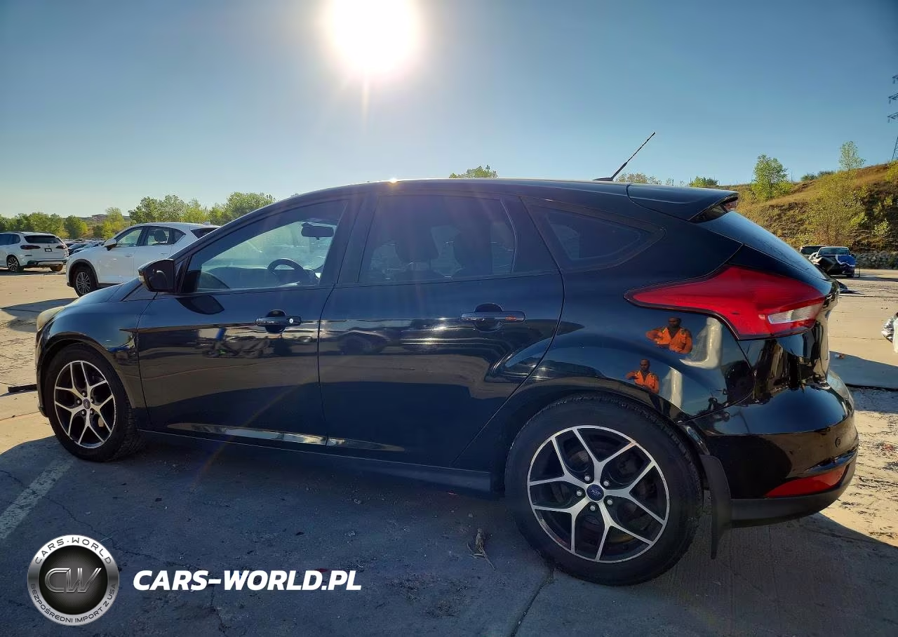 2017 Ford Focus Sel VIN:1FADP3M23HL219657 - 2