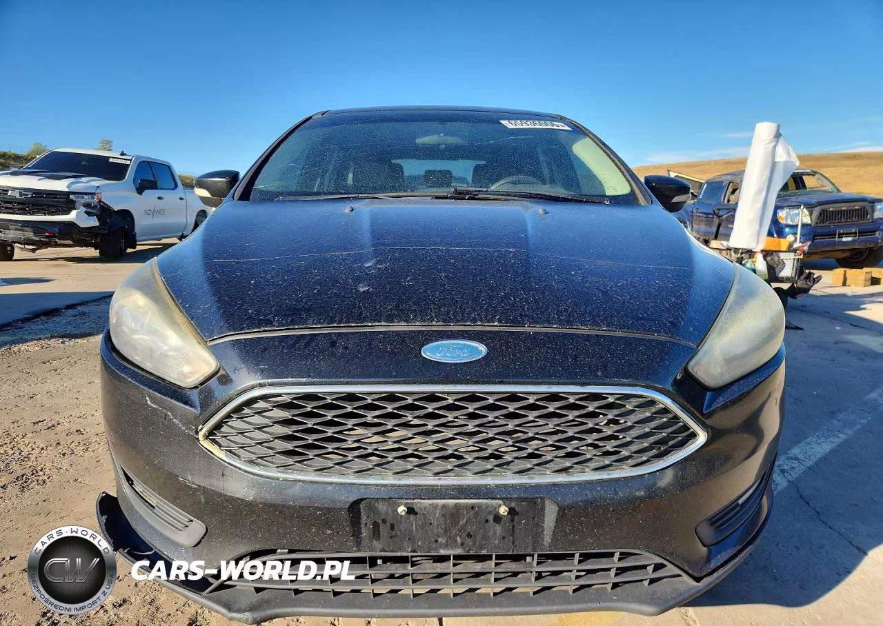 2017 Ford Focus Sel VIN:1FADP3M23HL219657 - 5
