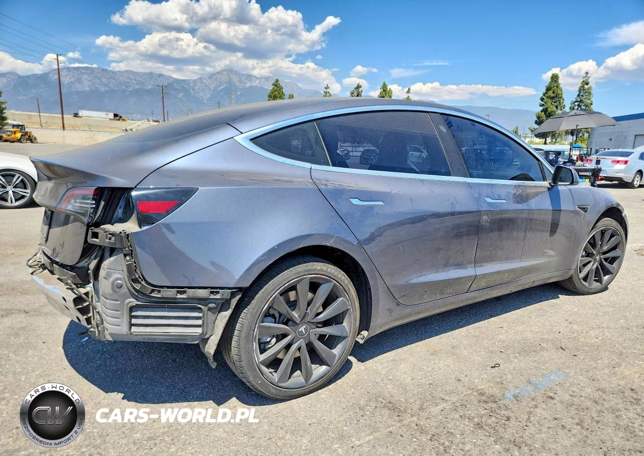 2020 Tesla Model 3 VIN:5YJ3E1EA1LF649415 - 3