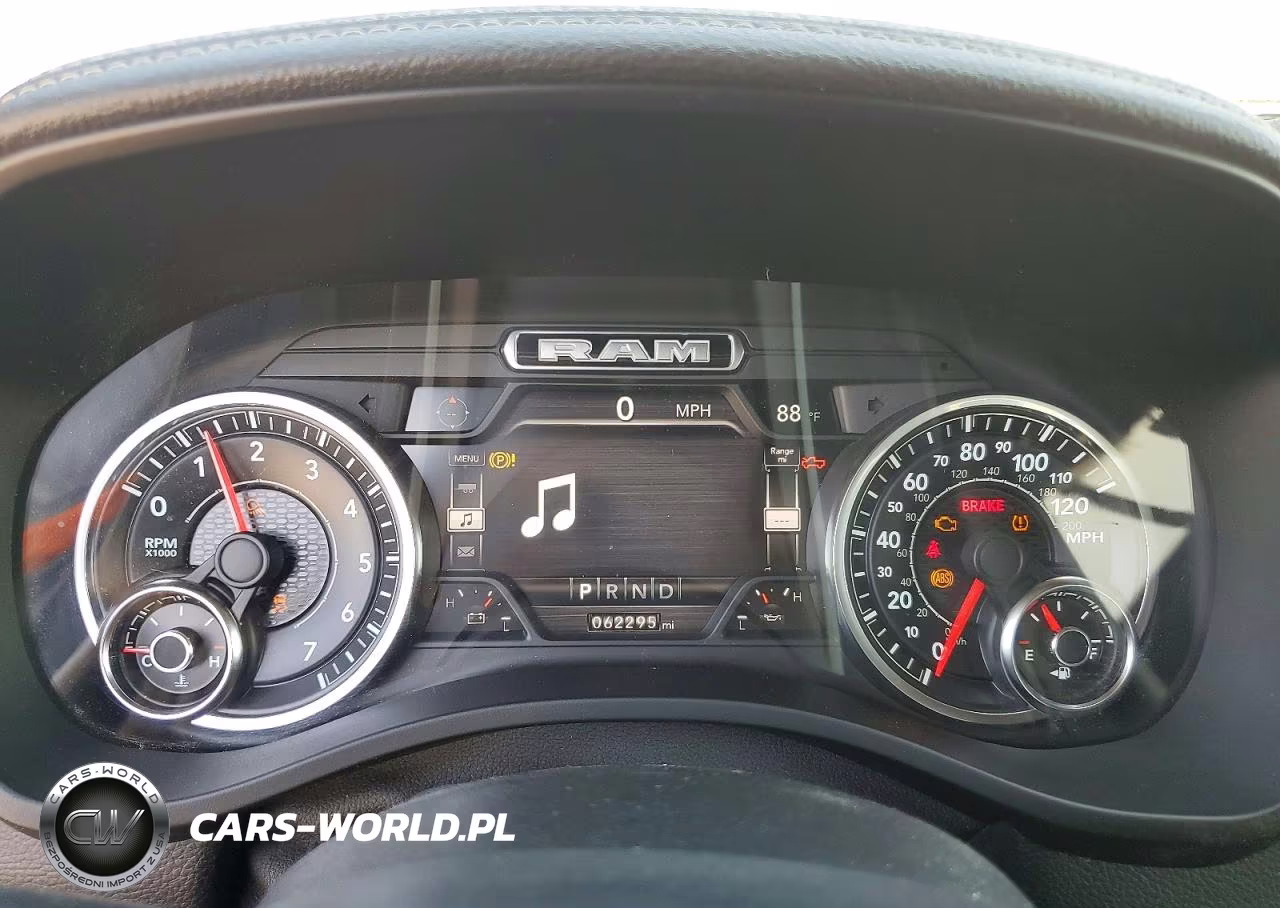 2020 Ram 1500 Laramie VIN:1C6SRFJTXLN308821 - 9