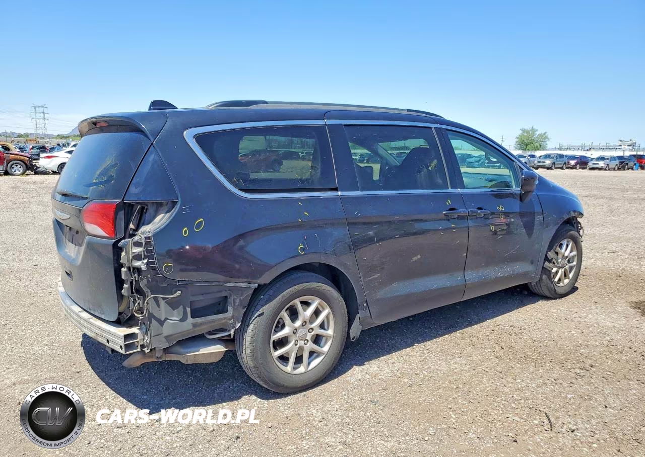 2020 Chrysler Voyager Lxi VIN:2C4RC1DG7LR264404 - 3