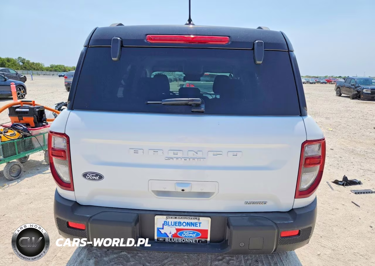 2026 Ford Bronco Sport Outer Banks VIN:3FMCR9CN5TRE41332 - 6