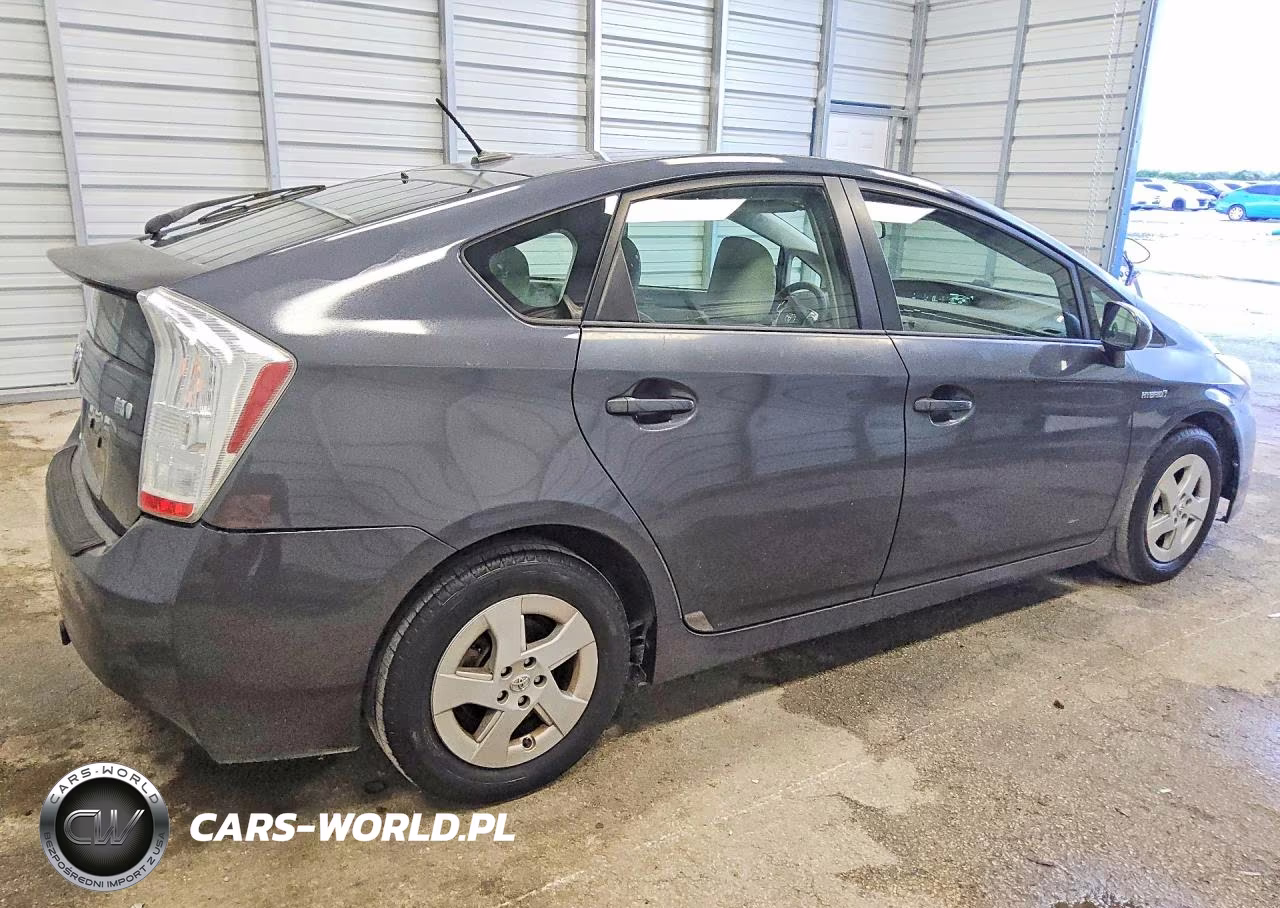 2011 Toyota Prius Three VIN:JTDKN3DU2B1385258 - 3