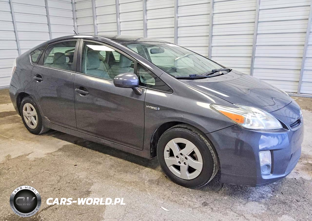 2011 Toyota Prius Three VIN:JTDKN3DU2B1385258 - 4