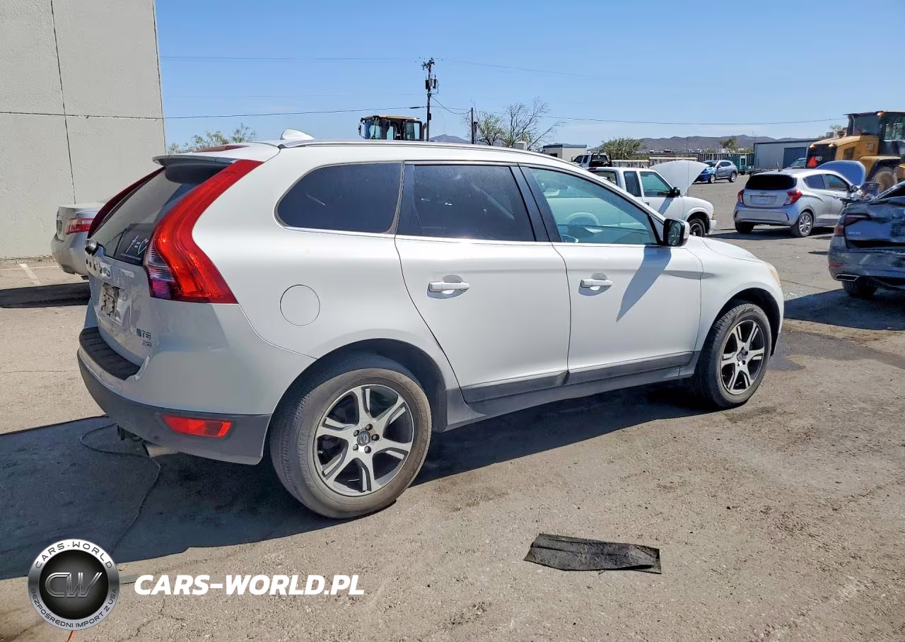 2011 Volvo Xc60 T6 VIN:YV4902DZ6B2153062 - 3