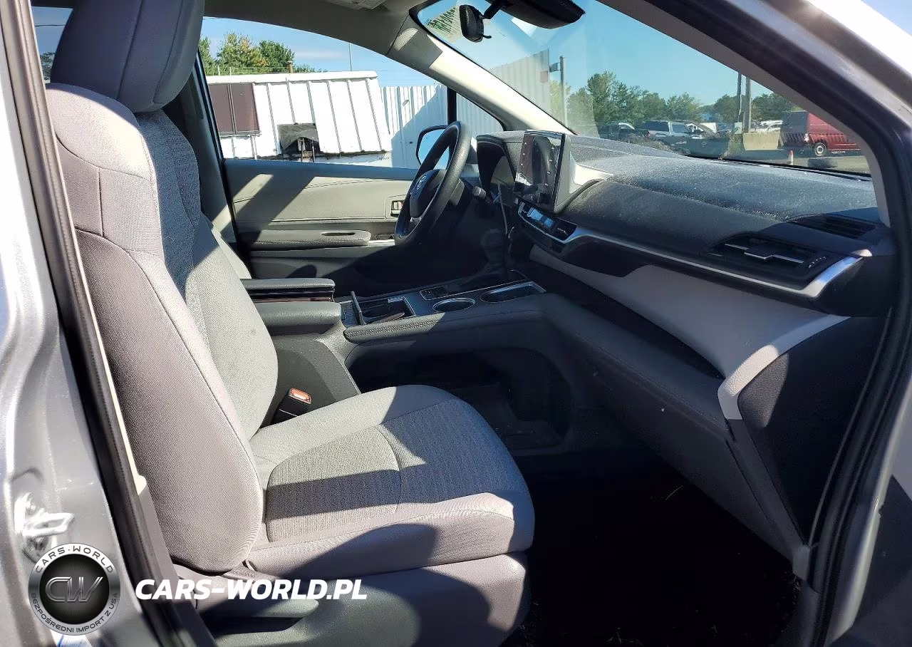 2021 Toyota Sienna Le VIN:5TDKSKFC0MS030828 - 10