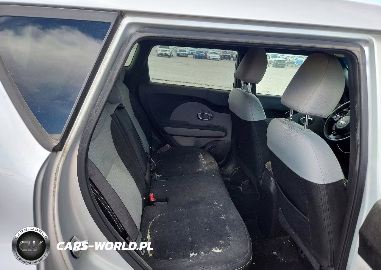 2014 Kia Soul + VIN:KNDJP3A51E7700796 - 10