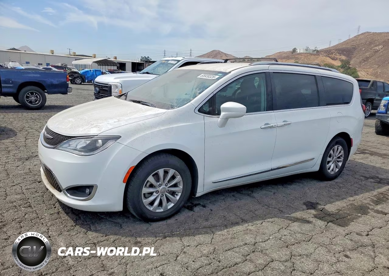 2018 Chrysler Pacifica Touring L – zdjęcie 1 z 13