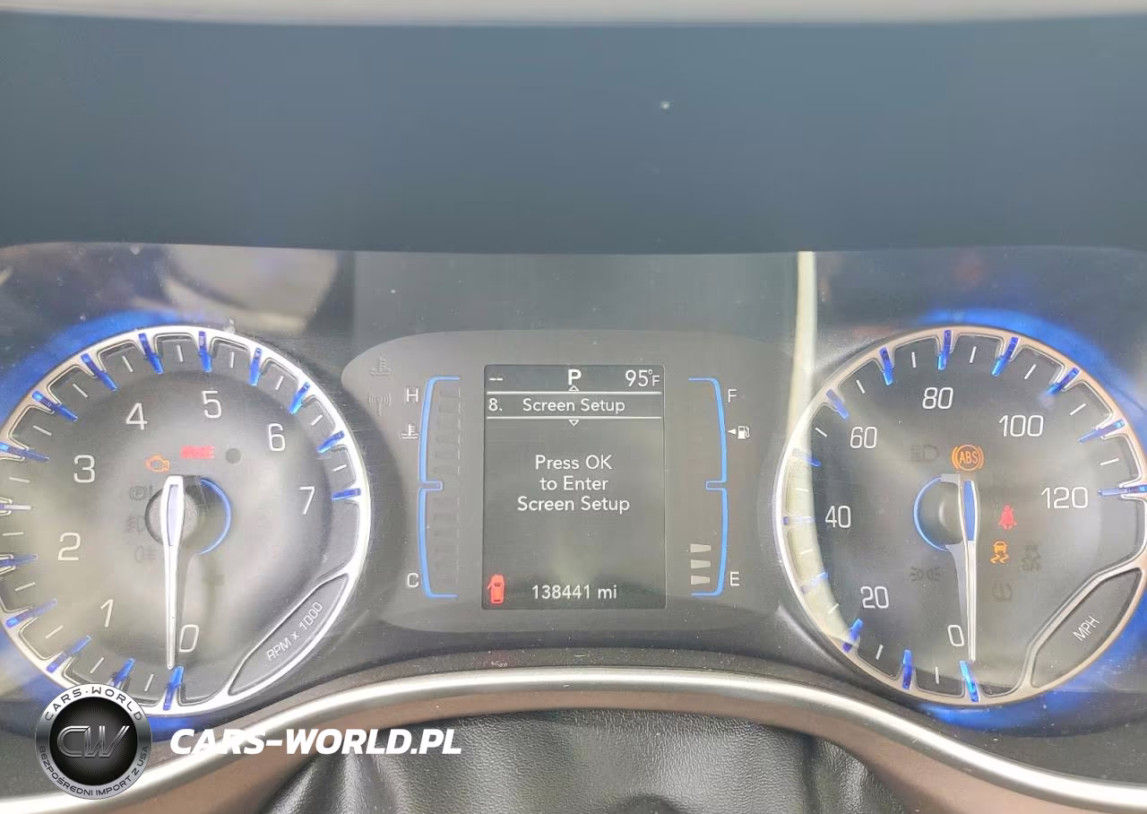 2018 Chrysler Pacifica Touring L VIN:2C4RC1BGXJR110558 - 9