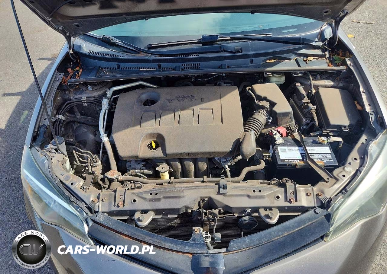 2018 Toyota Corolla L VIN:5YFBURHE4JP765463 - 11
