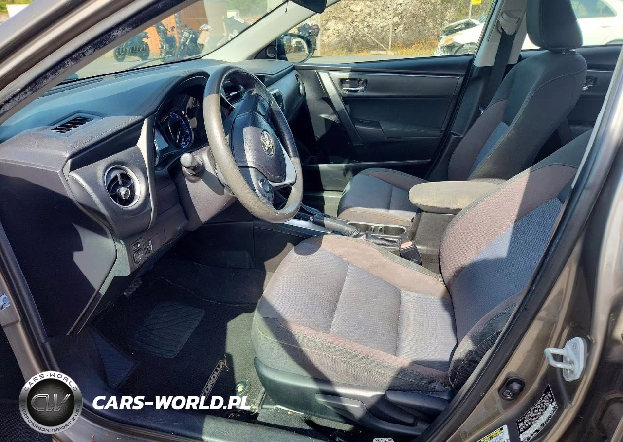 2018 Toyota Corolla L VIN:5YFBURHE4JP765463 - 7
