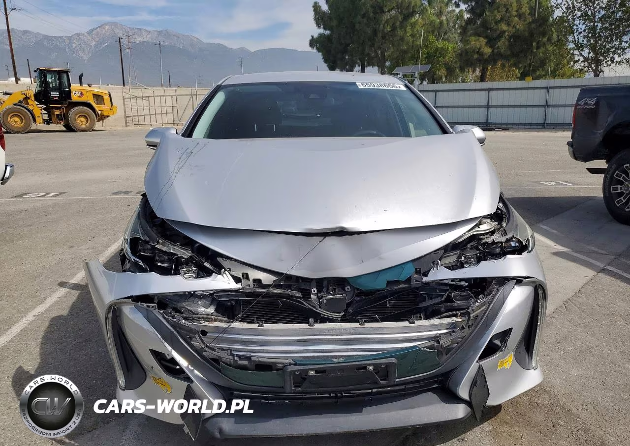 2019 Toyota Prius Prime Plus VIN:JTDKARFPXK3114409 - 5
