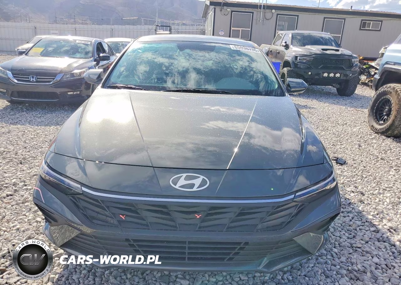 2025 Hyundai Elantra Se VIN:KMHLL4DG7SU893634 - 5