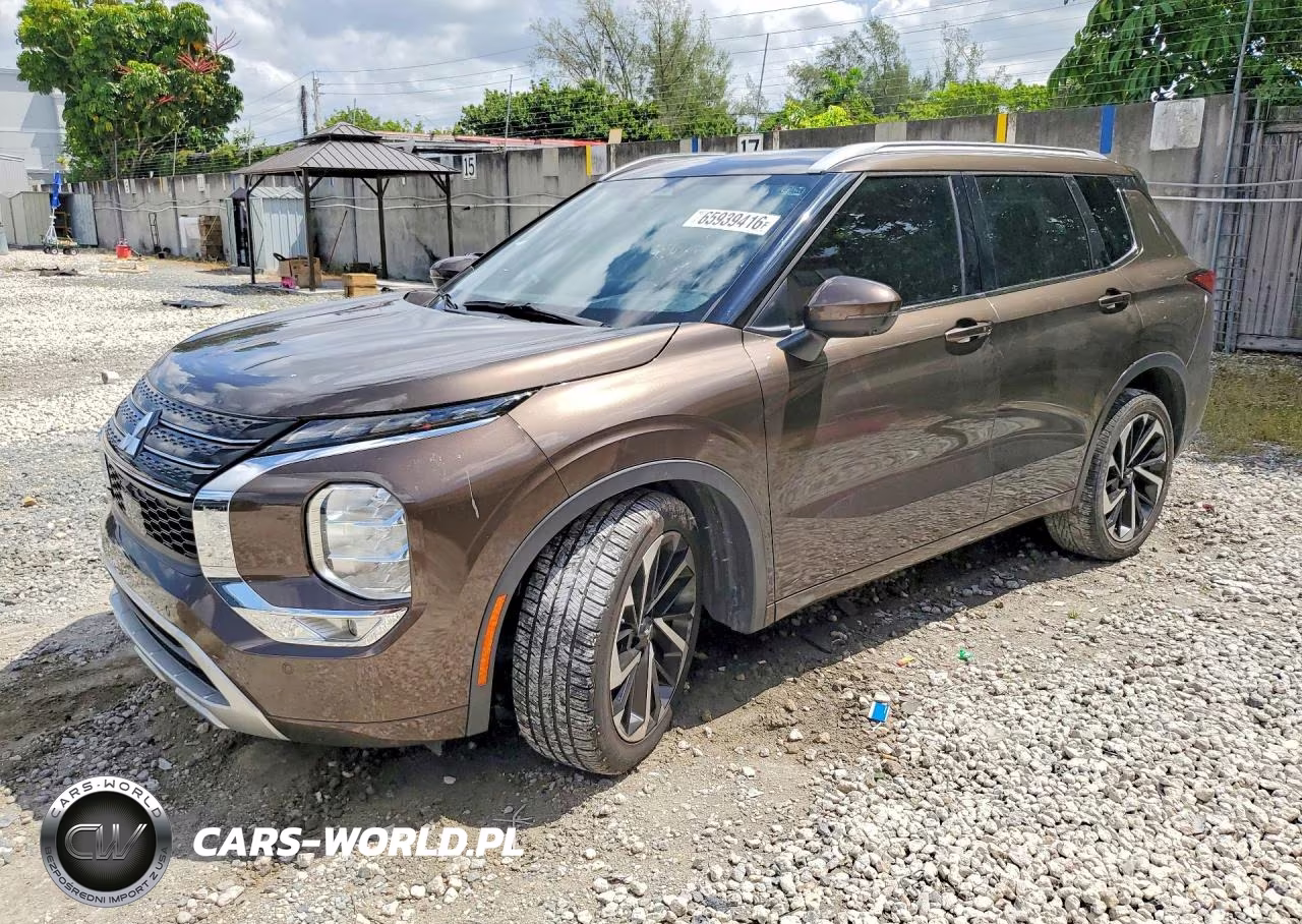2022 Mitsubishi Outlander Sel