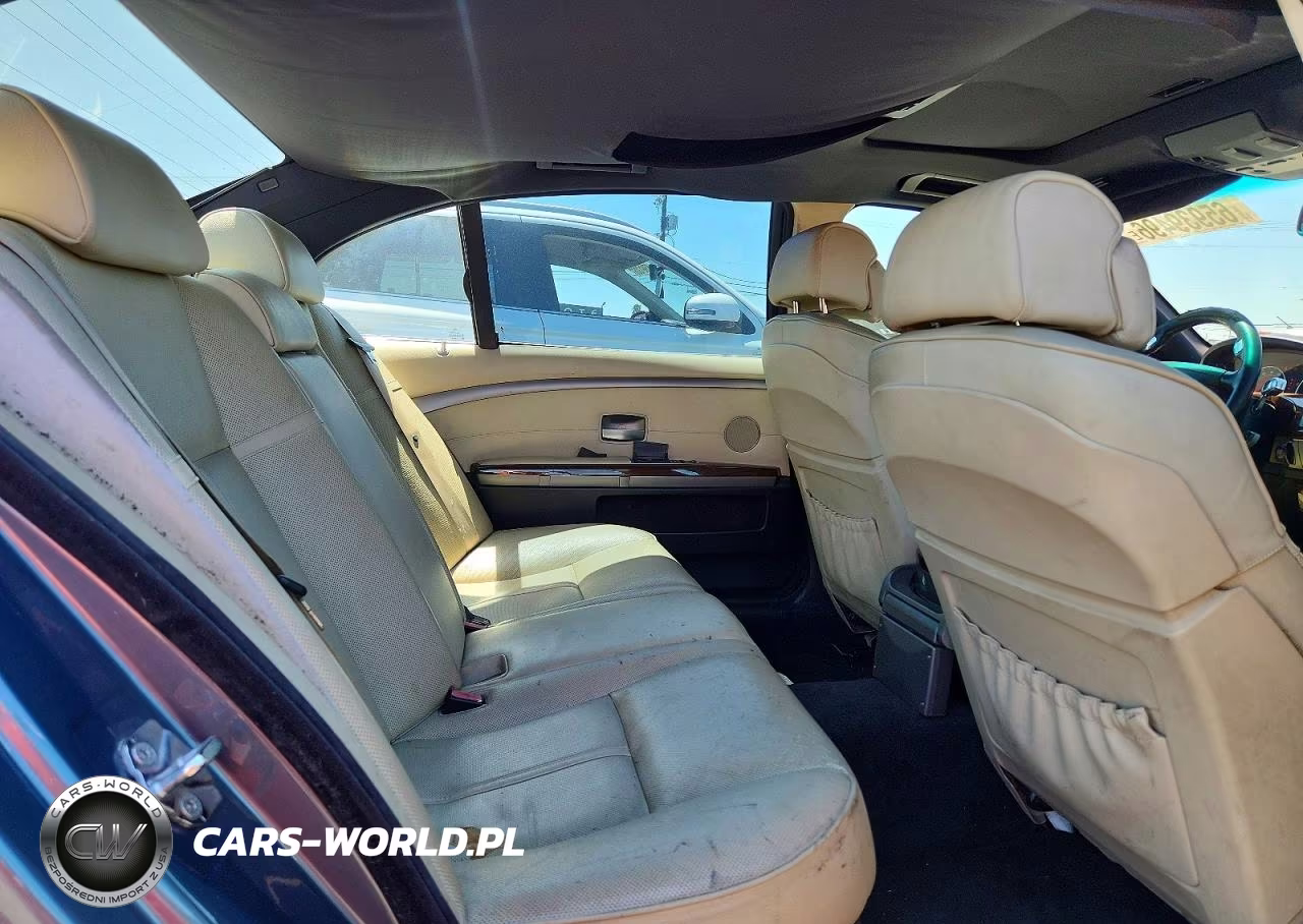 2007 BMW 750 VIN:WBAHN83587DT67089 - 10