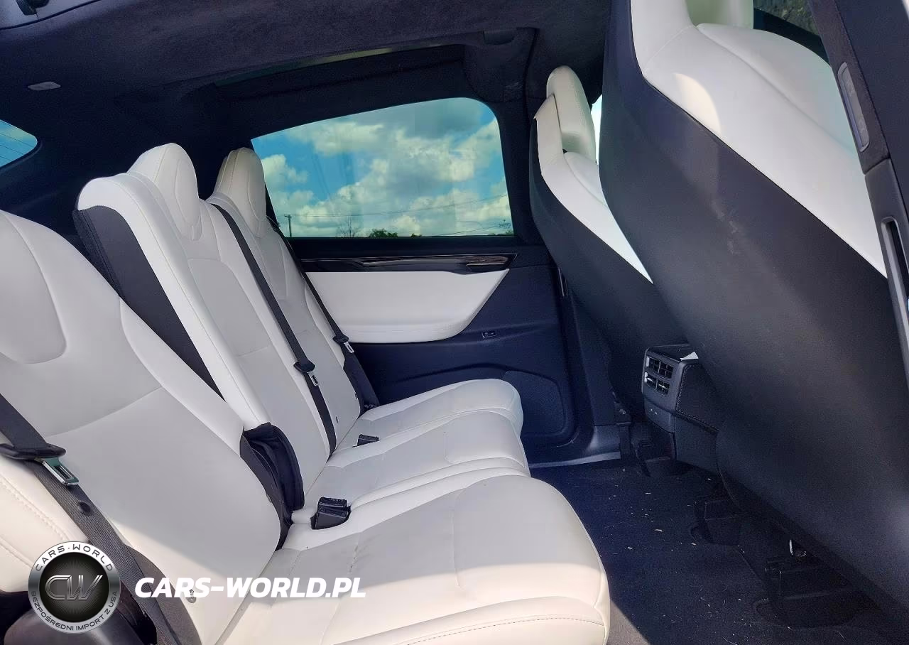 2018 Tesla Model X VIN:5YJXCDE24JF121964 - 11