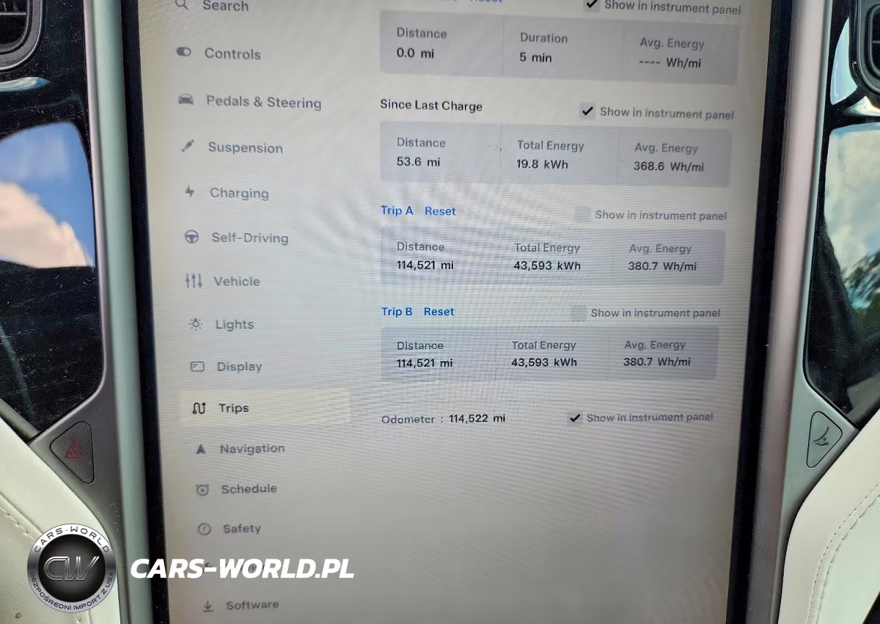 2018 Tesla Model X VIN:5YJXCDE24JF121964 - 9