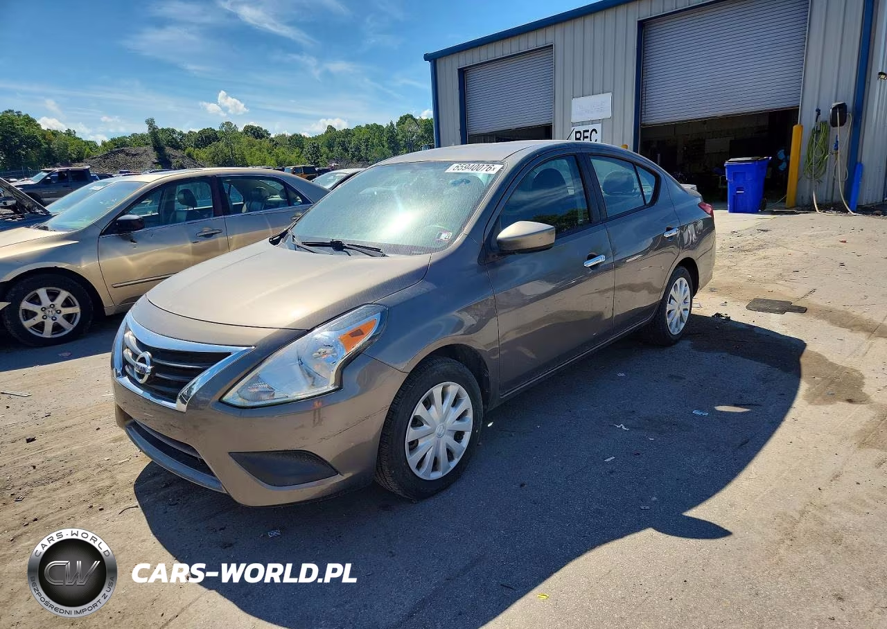 2016 Nissan Versa 1.6 Sv – zdjęcie 1 z 12