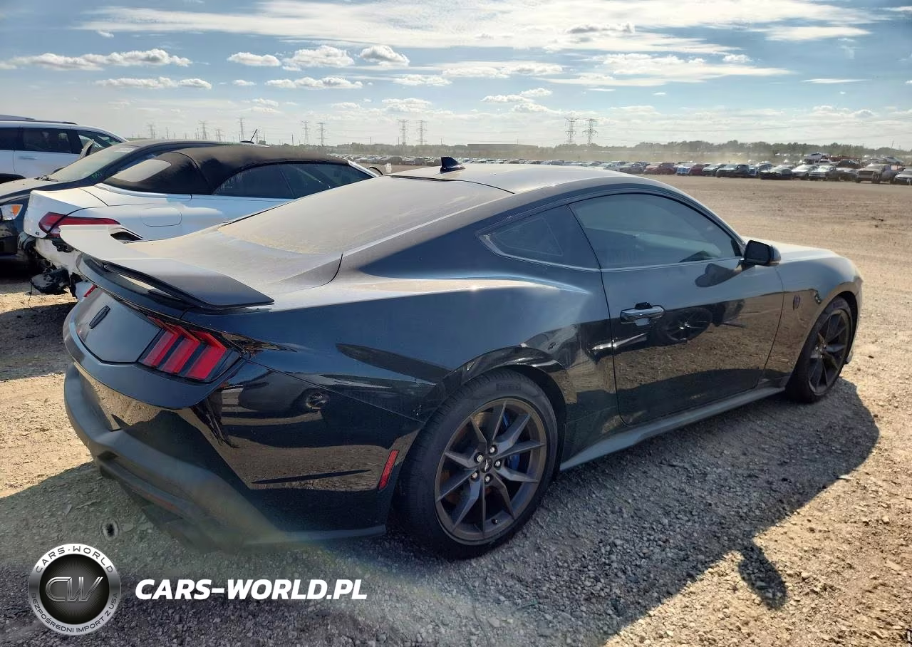2025 Ford Mustang Dark Horse VIN:1FA6P8R06S5500005 - 3
