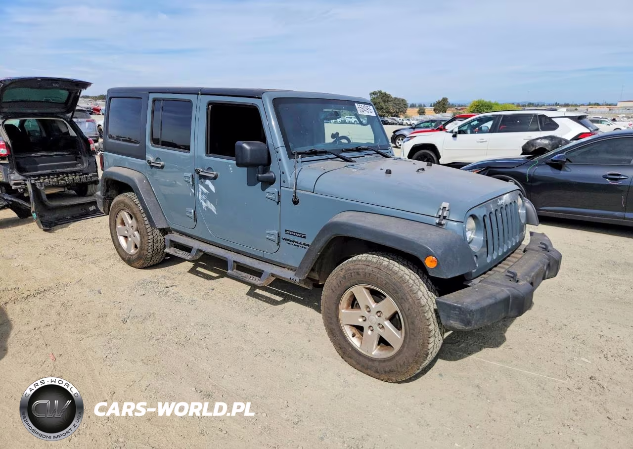 2014 Jeep Wrangler Unlimited Sport VIN:1C4BJWDG1EL130441 - 4