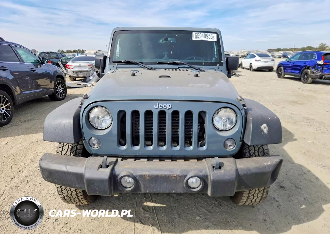 2014 Jeep Wrangler Unlimited Sport VIN:1C4BJWDG1EL130441 - 5