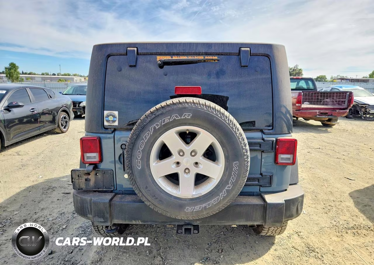 2014 Jeep Wrangler Unlimited Sport VIN:1C4BJWDG1EL130441 - 6