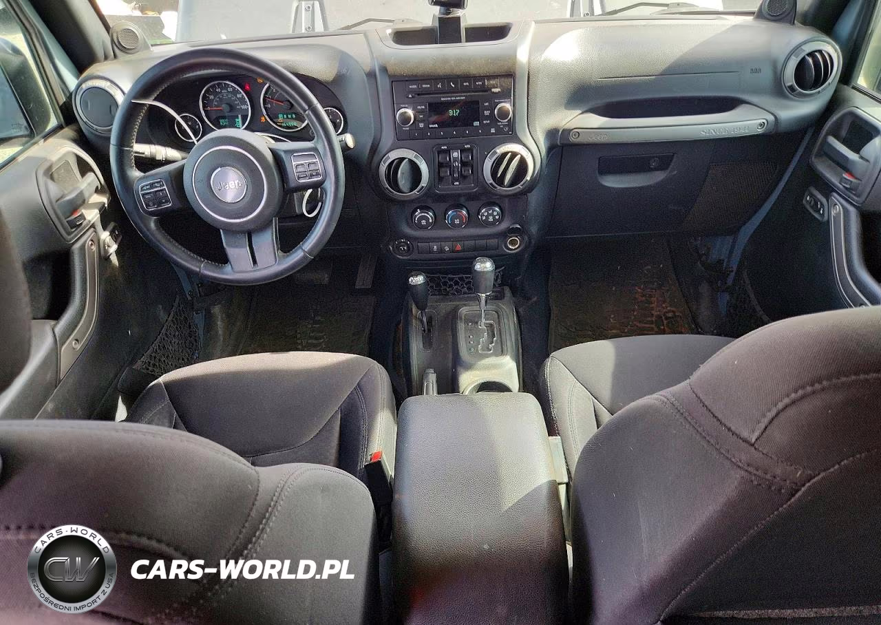2014 Jeep Wrangler Unlimited Sport VIN:1C4BJWDG1EL130441 - 8