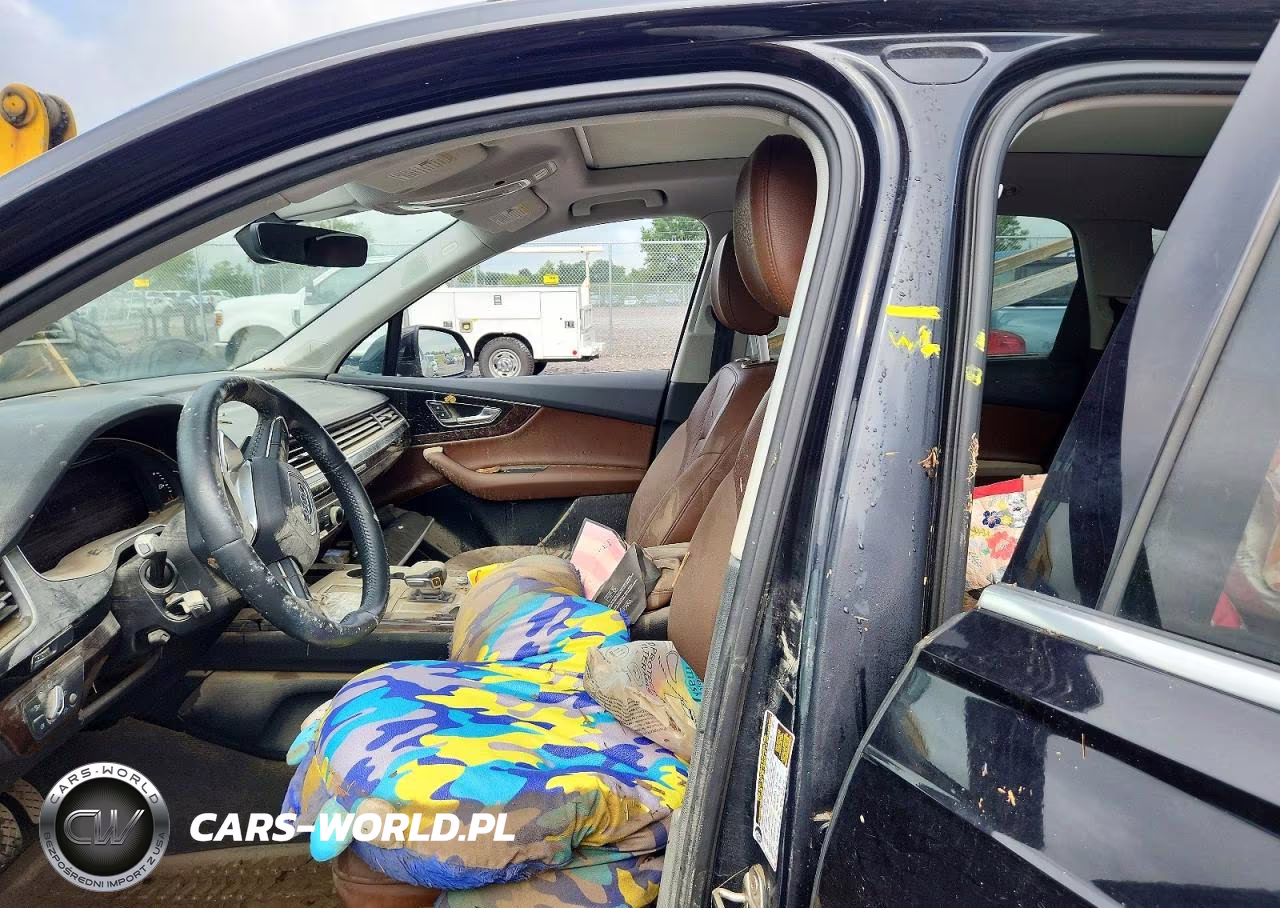 2019 Audi Q7 Premium Plus VIN:WA1LAAF70KD020081 - 13