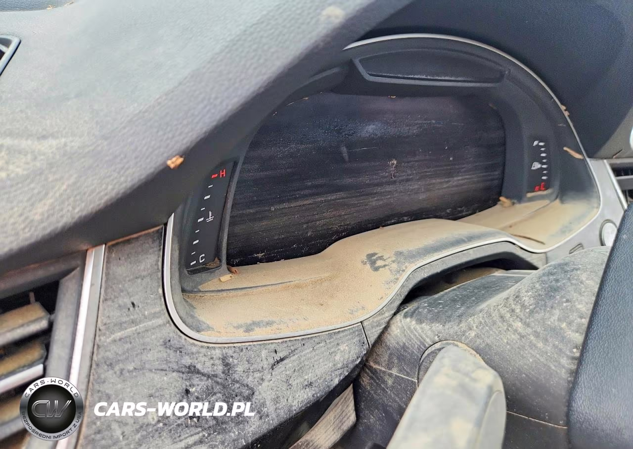 2019 Audi Q7 Premium Plus VIN:WA1LAAF70KD020081 - 9