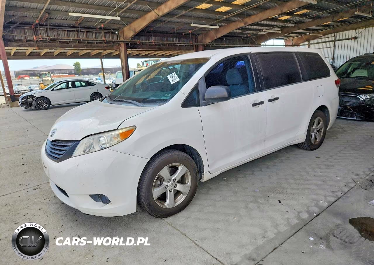 2012 Toyota Sienna Base 7-Passenger
