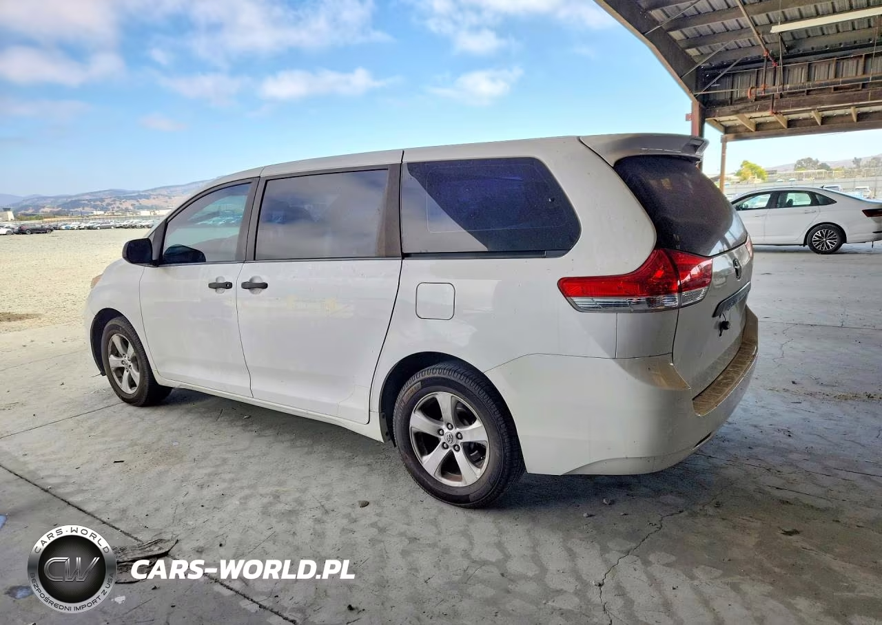2012 Toyota Sienna Base 7-Passenger VIN:5TDKA3DC1CS015877 - 2