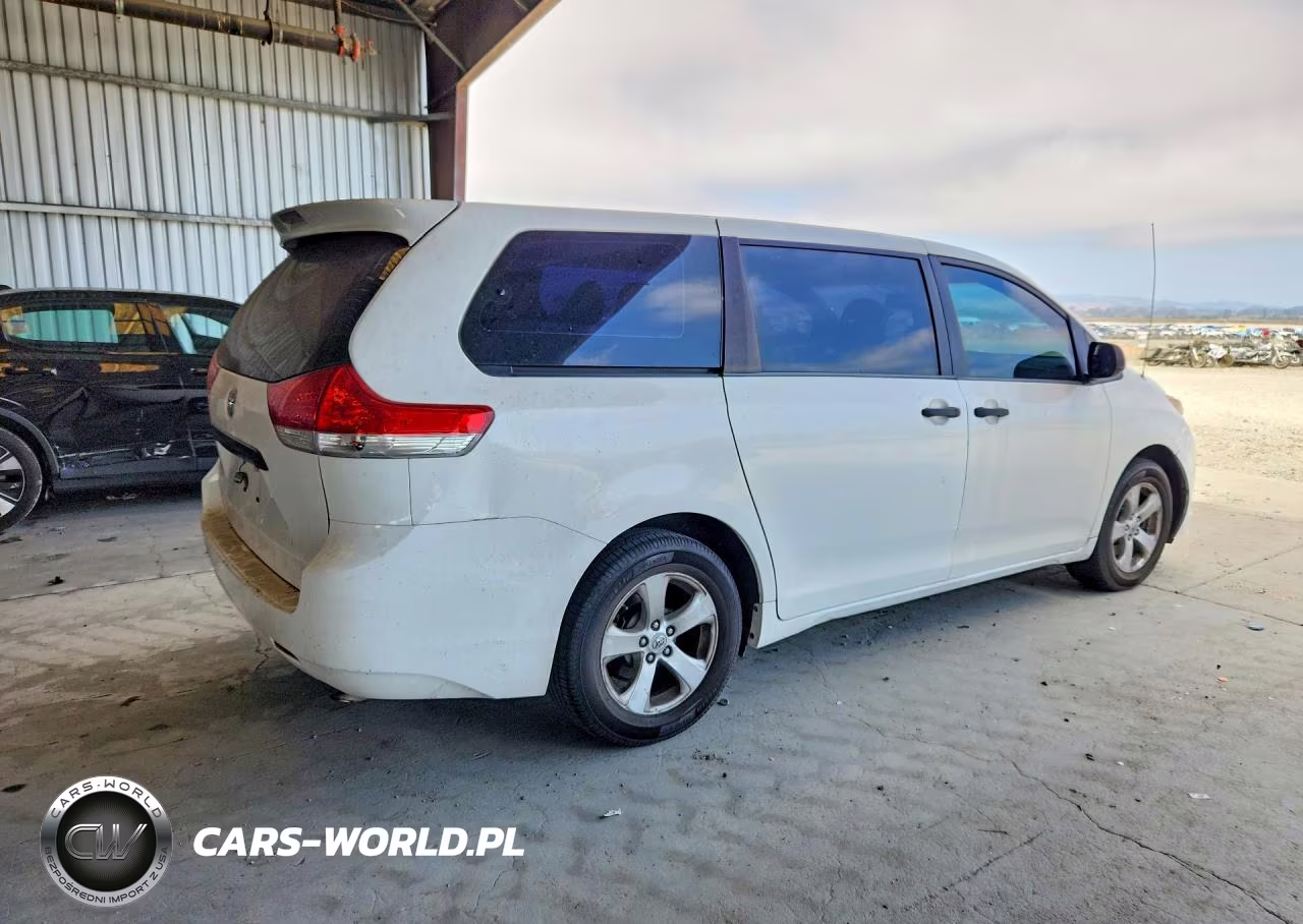 2012 Toyota Sienna Base 7-Passenger VIN:5TDKA3DC1CS015877 - 3