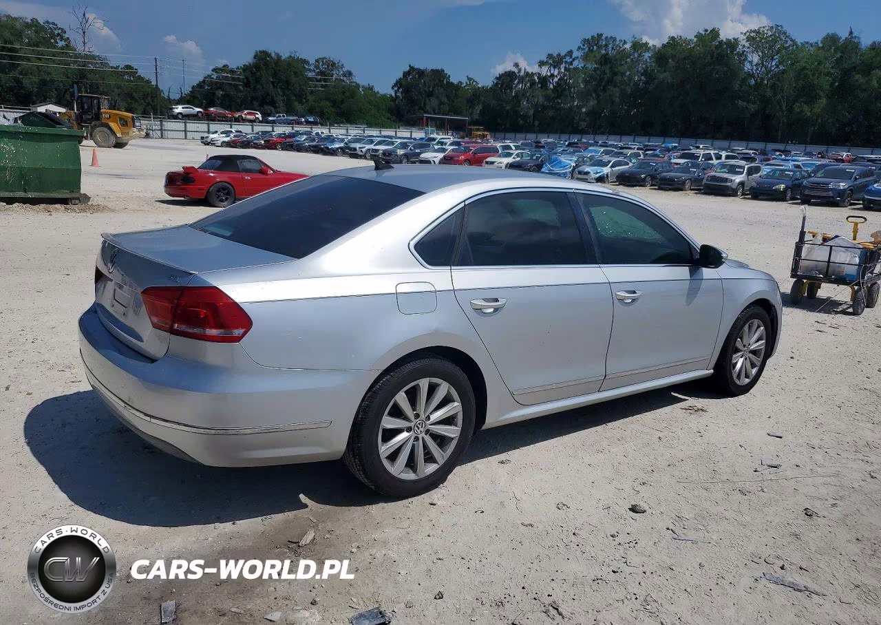 2012 Volkswagen Passat Sel VIN:1VWCH7A37CC072420 - 3