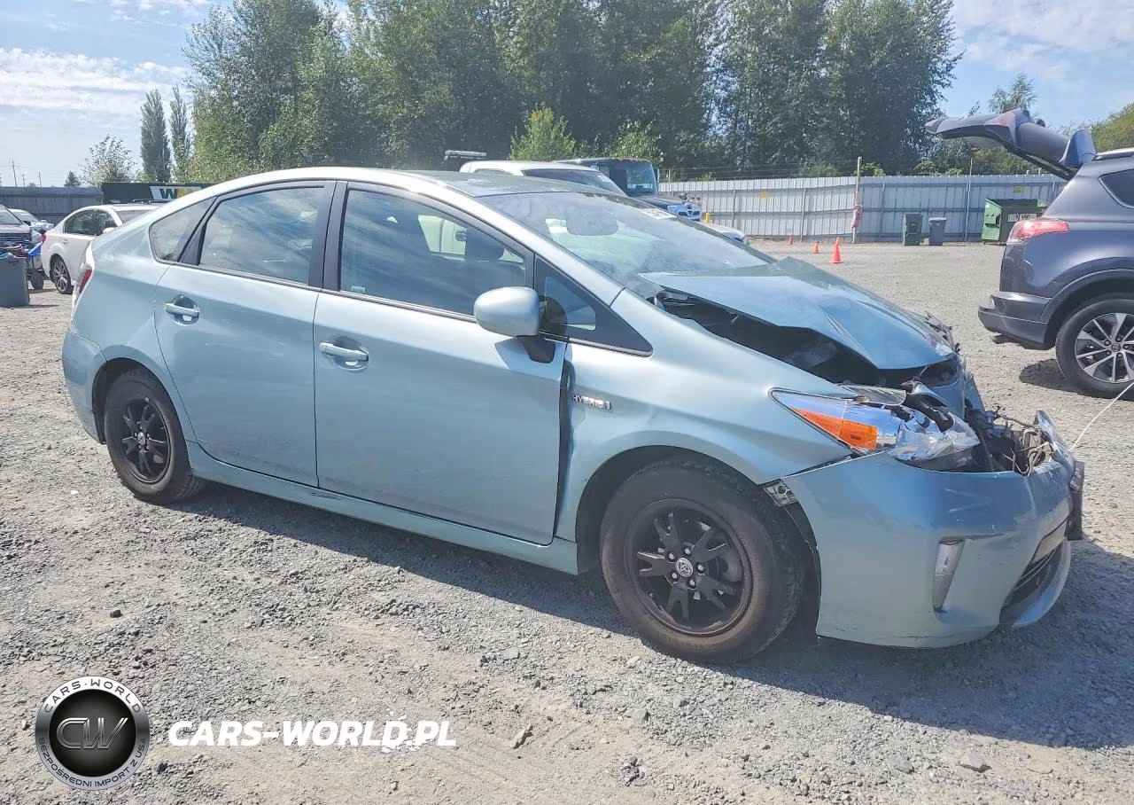 2015 Toyota Prius Four VIN:JTDKN3DU8F1913875 - 4