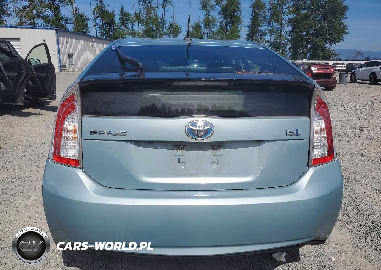 2015 Toyota Prius Four VIN:JTDKN3DU8F1913875 - 6