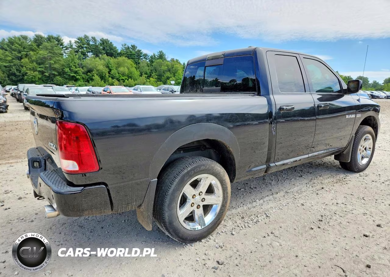 2010 Dodge Ram 1500 VIN:1D7RV1GT0AS251451 - 3