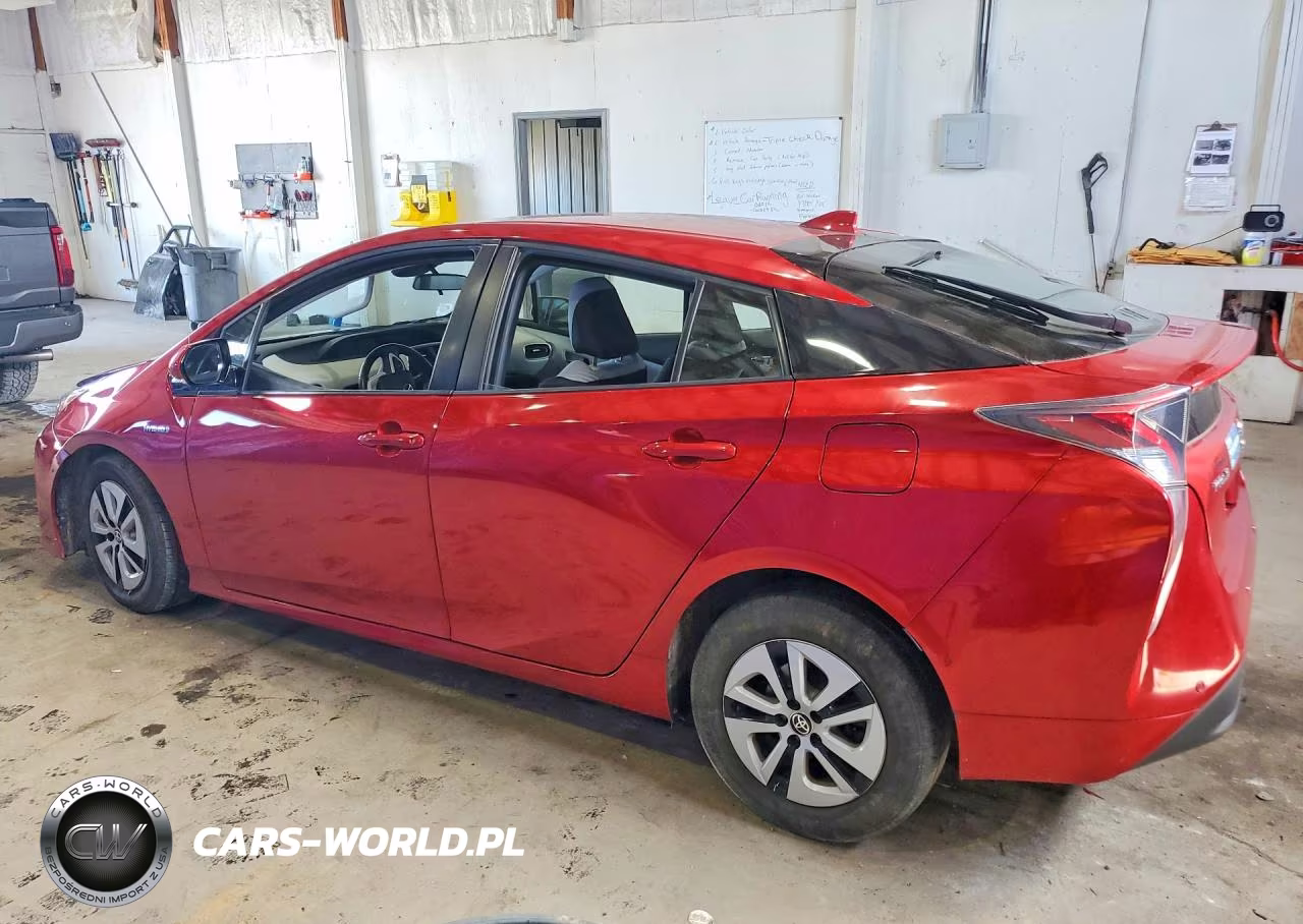2018 Toyota Prius Three VIN:JTDKARFU2J3066764 - 2