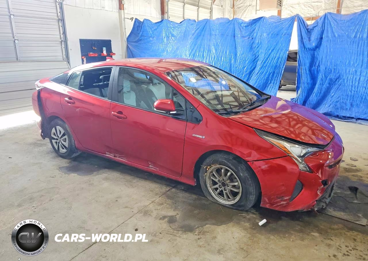 2018 Toyota Prius Three VIN:JTDKARFU2J3066764 - 4