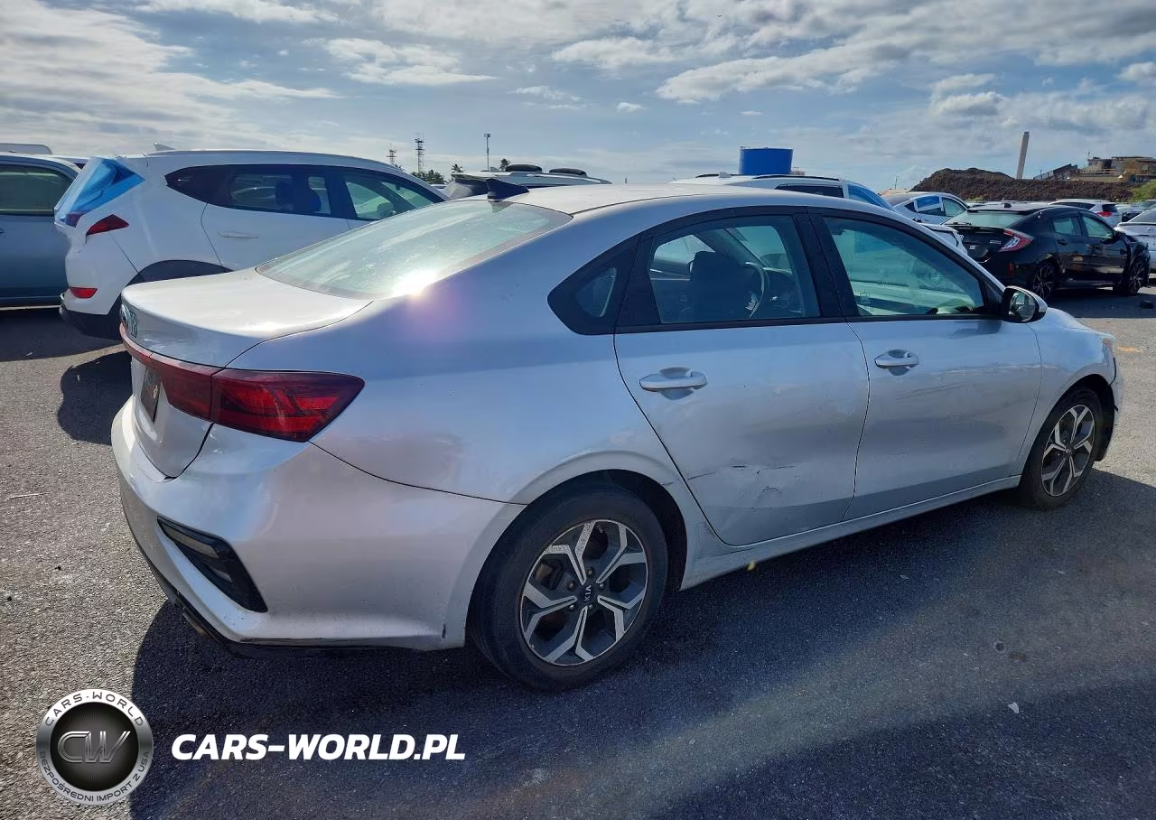 2021 Kia Forte Lxs VIN:3KPF24AD1ME414124 - 3