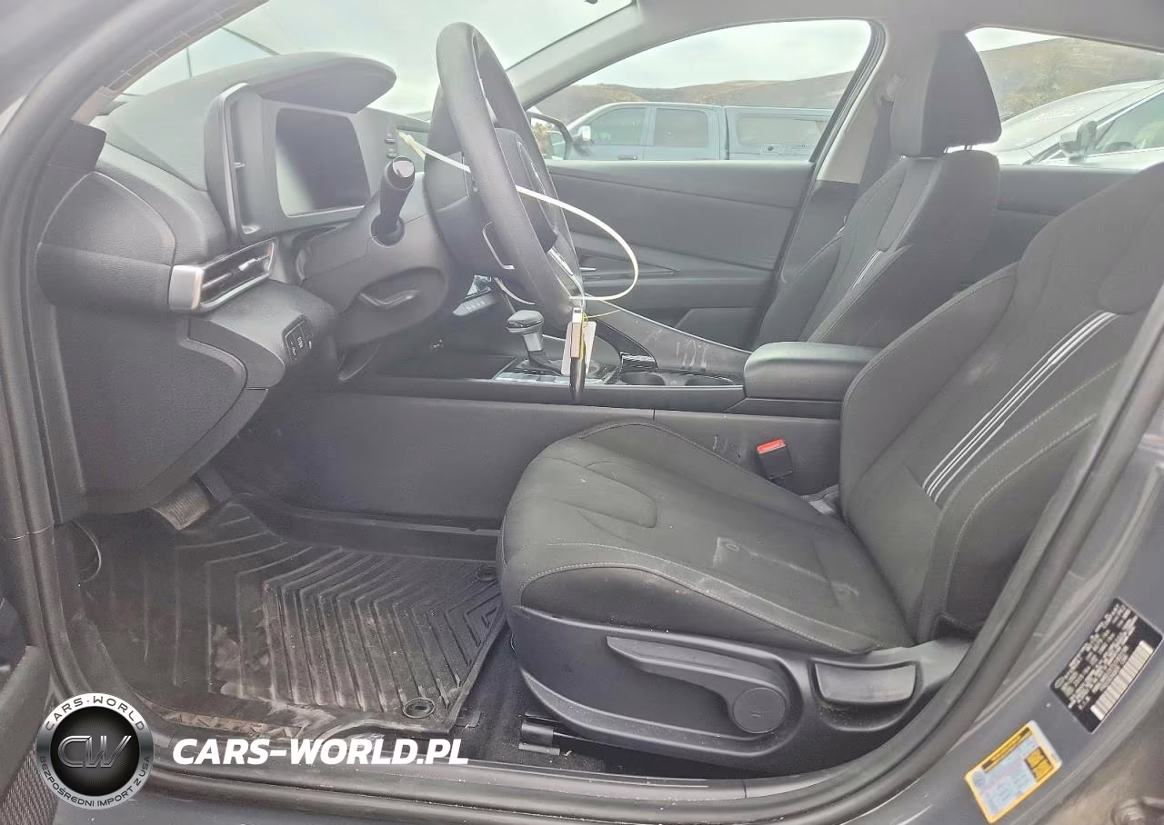 2026 Hyundai Elantra Hybrid Blue VIN:KMHLM4DJXTU183198 - 7