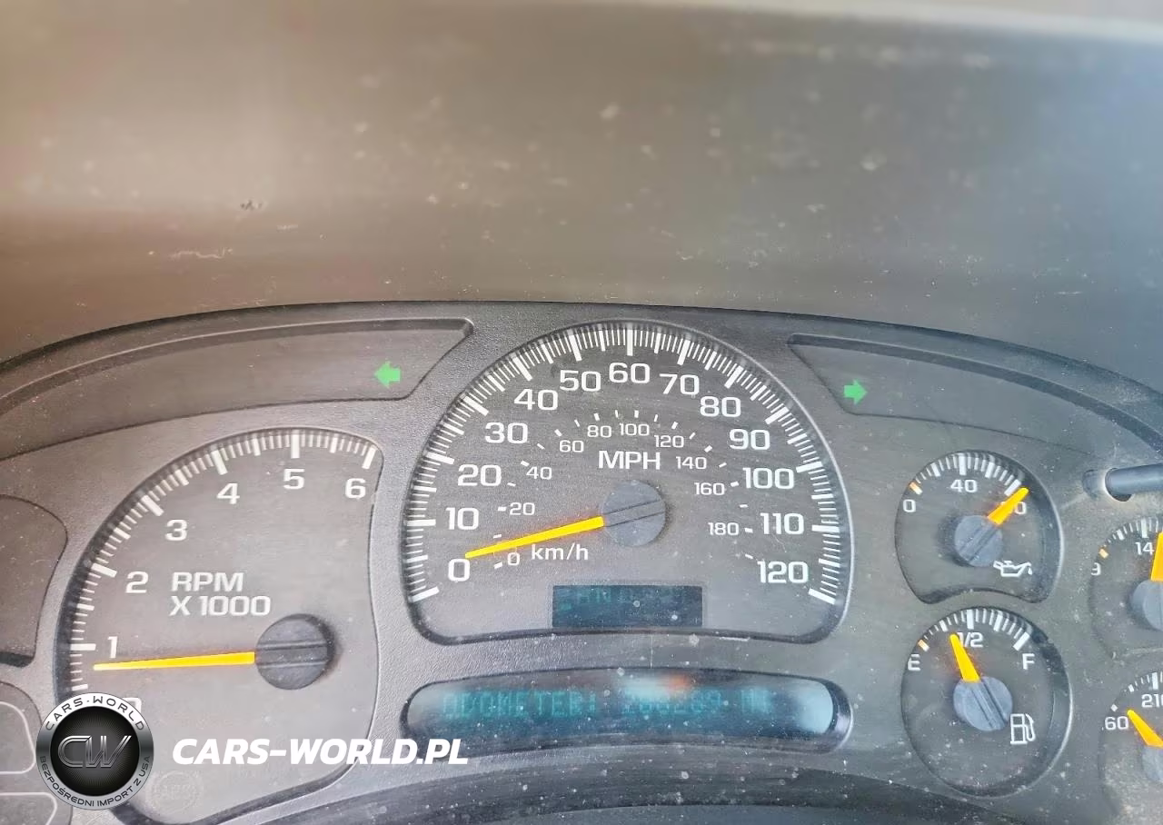 2004 Chevrolet Silverado C1500 VIN:2GCEC19V641386516 - 9