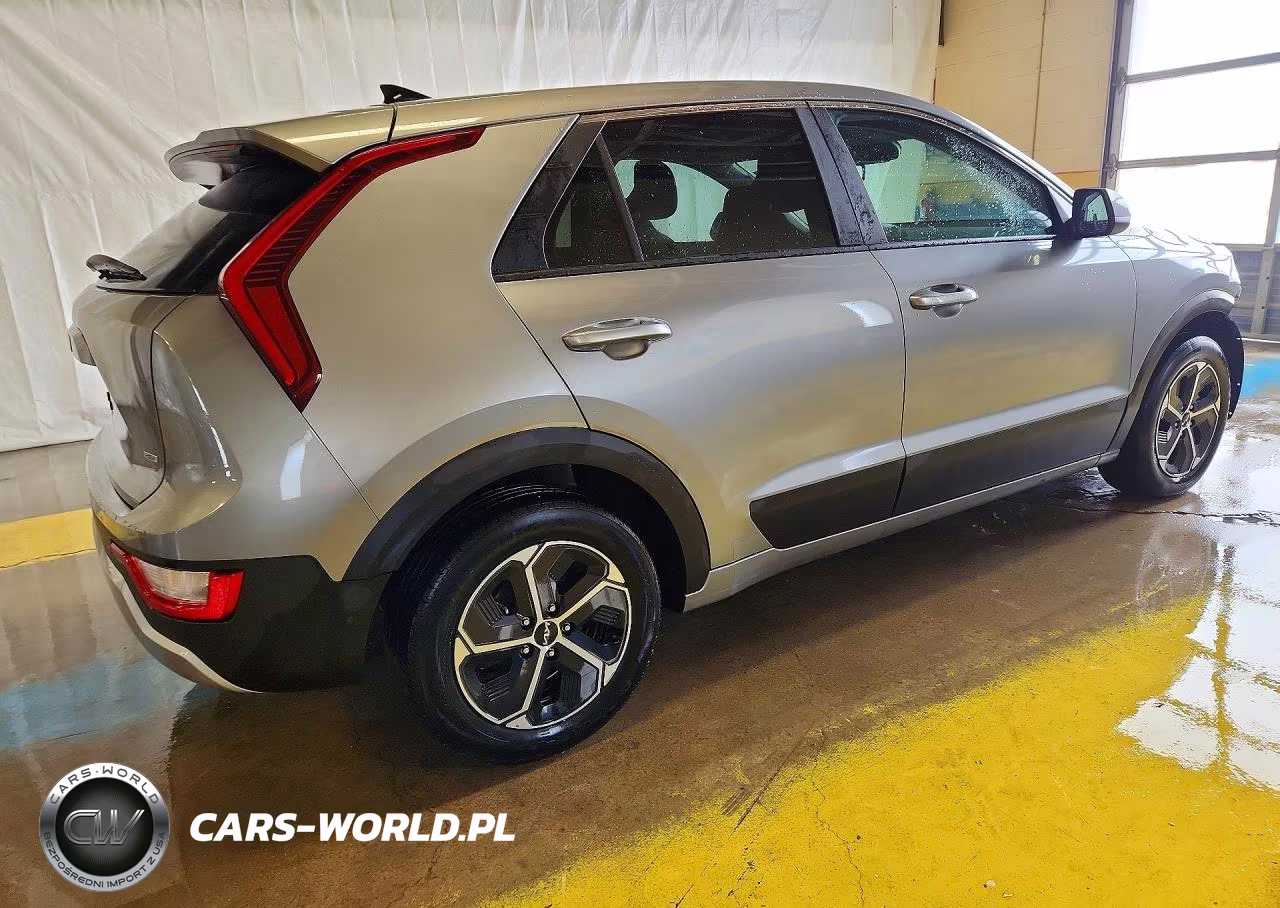 2026 Kia Niro Lx VIN:KNDCP3LE5T5320410 - 3