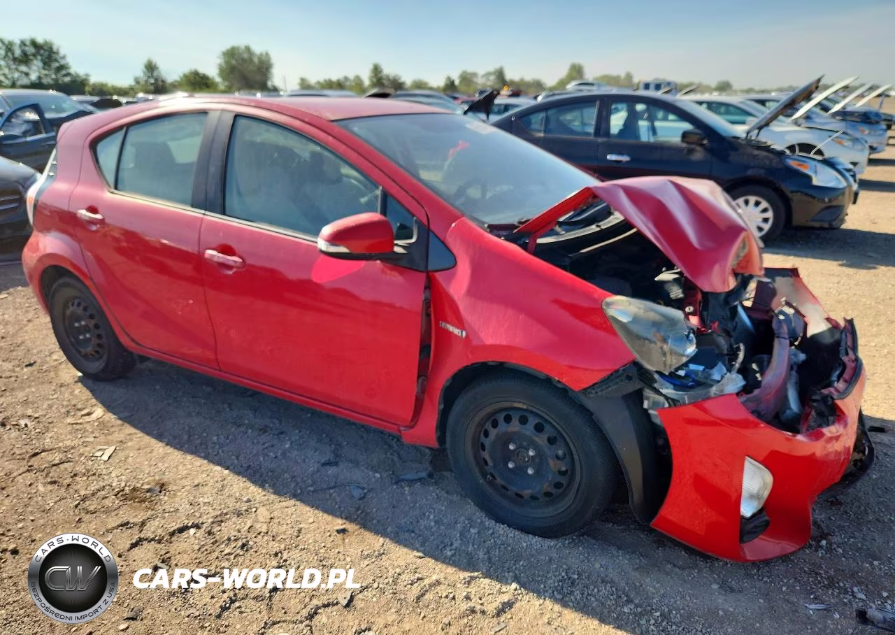 2015 Toyota Prius C One VIN:JTDKDTB38F1578551 - 4