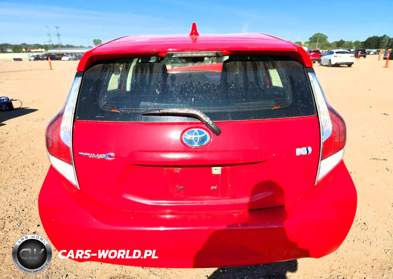 2015 Toyota Prius C One VIN:JTDKDTB38F1578551 - 6
