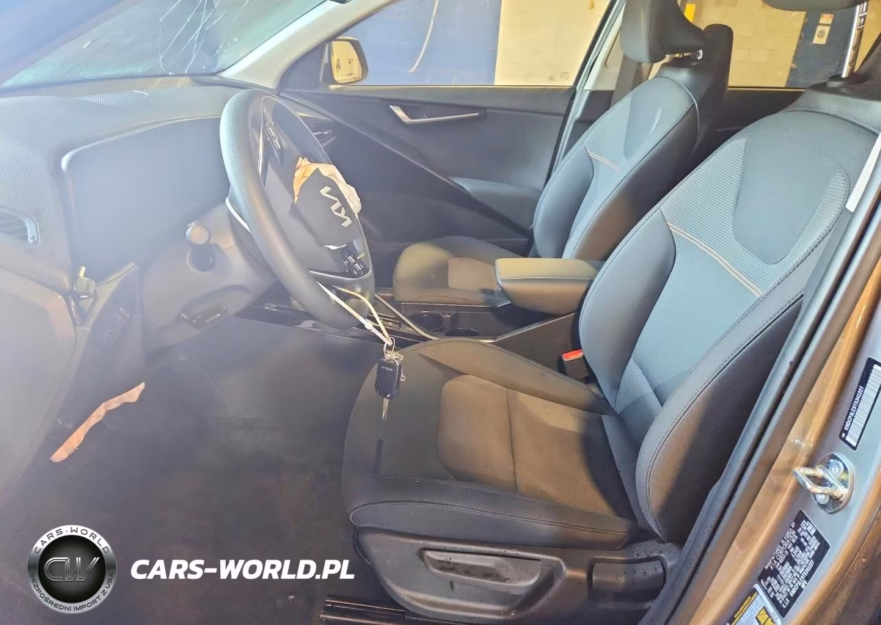 2026 Kia Niro Lx VIN:KNDCP3LE9T5341227 - 7