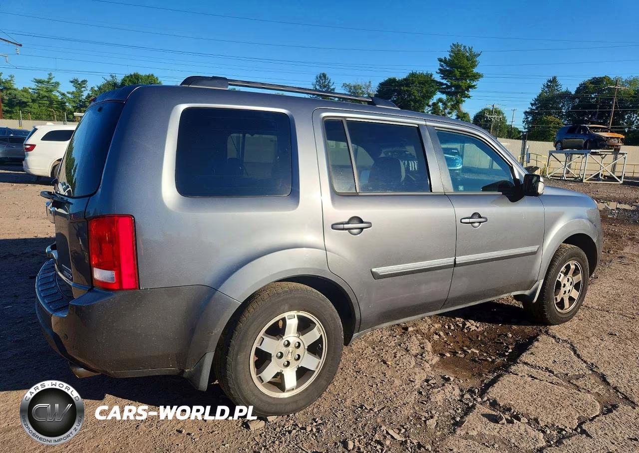 2010 Honda Pilot Touring VIN:5FNYF4H99AB016650 - 3